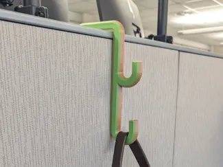 Cubicle coat/backpack hanger