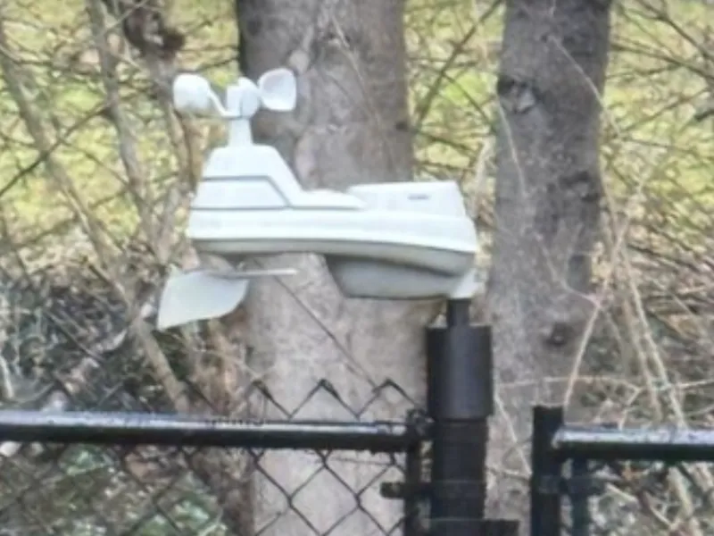 Acu-Rite Weather Station Chainlink Fence Mount
