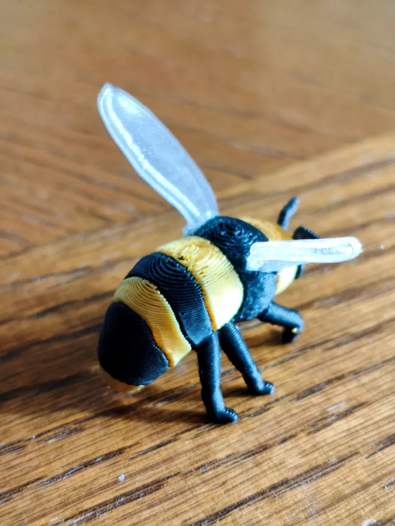 Small Bees - Multicolor Generic 3MF