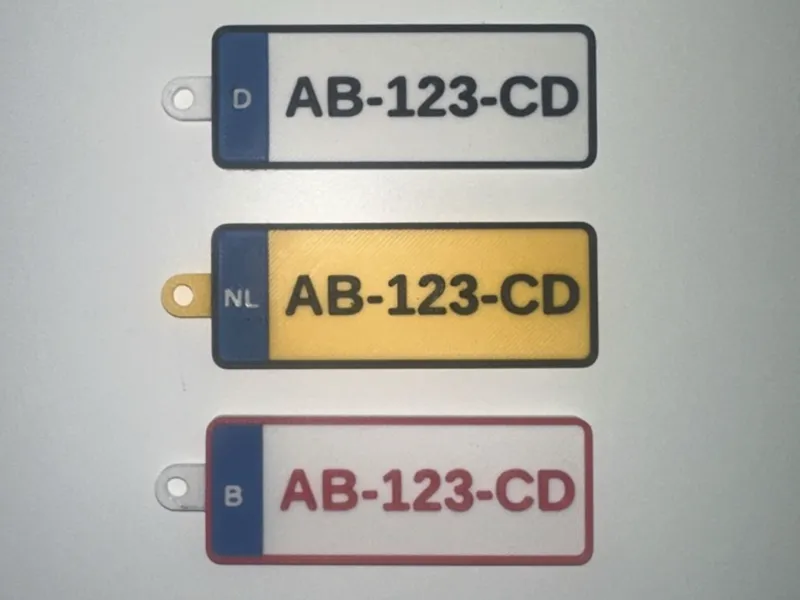 Customizable License Plate Keychain Generator 