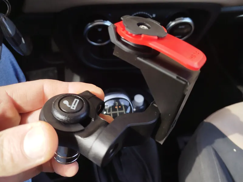 QUAD LOCK