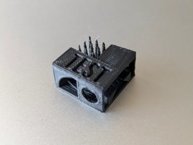 Lightweight calibration model (<2g of filament)