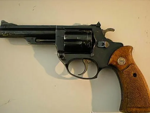38 Special  Revolver  4" Barrel (Training Replica)
