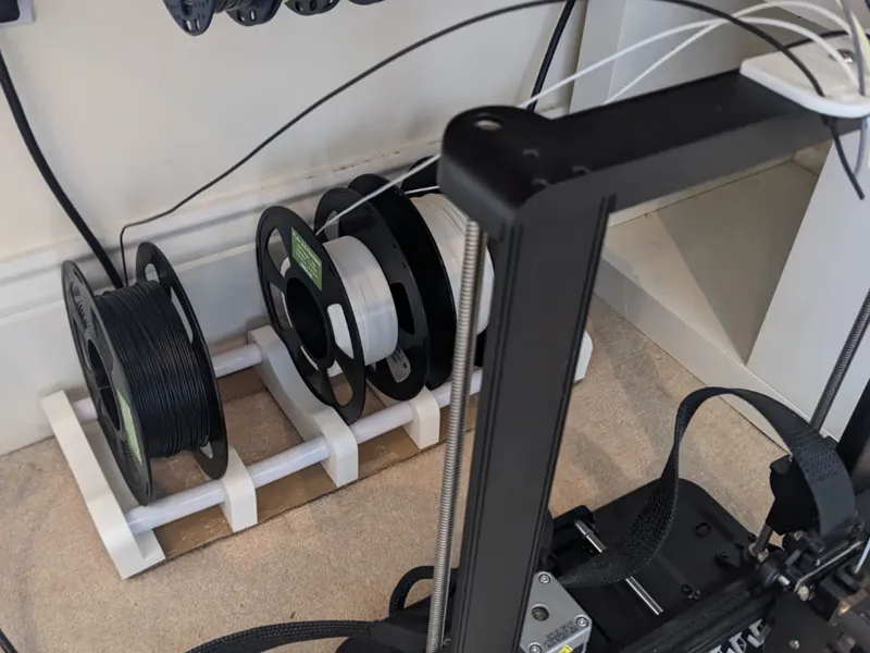 Filament holder for rods with a 2 cm diameter