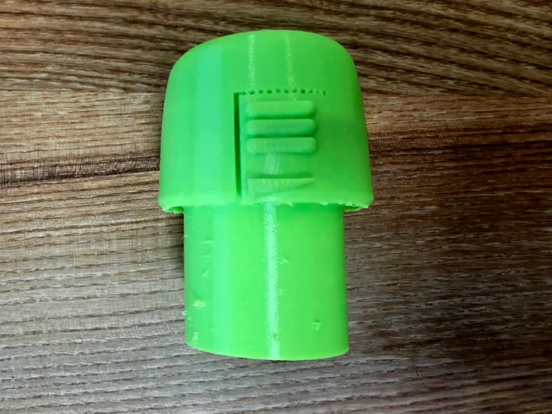 Vacuum cleaner hose attachment