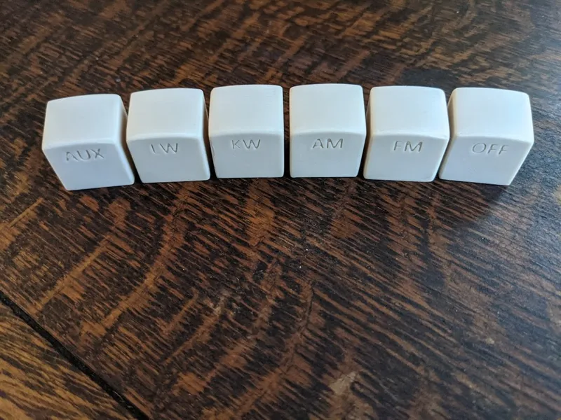 Loewe Opta Luna buttons