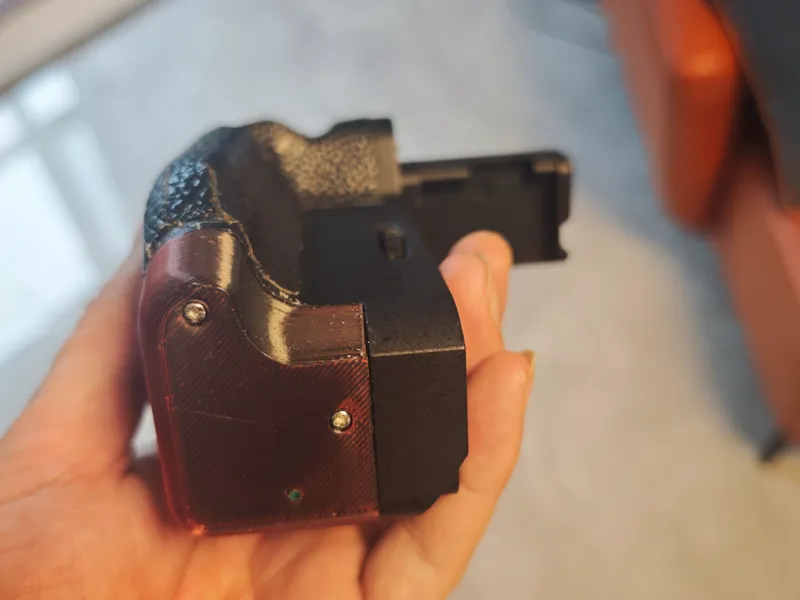 索尼a7r2自制大容量手柄电池后盖