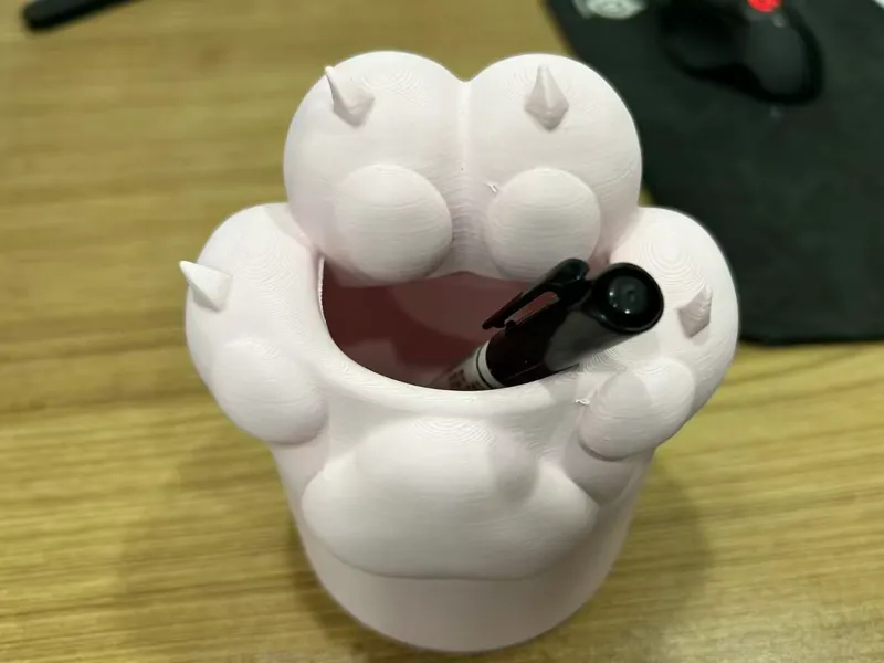 猫爪笔筒2