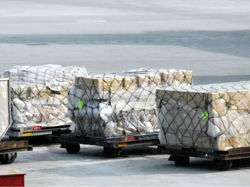 1:400 Airport cargo (not with truck)