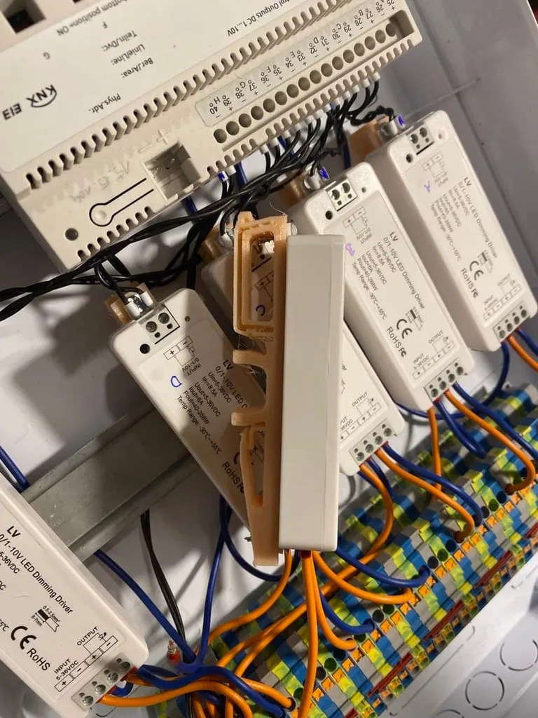 DIN-Rail Mount LV Dimming Driver from China 
