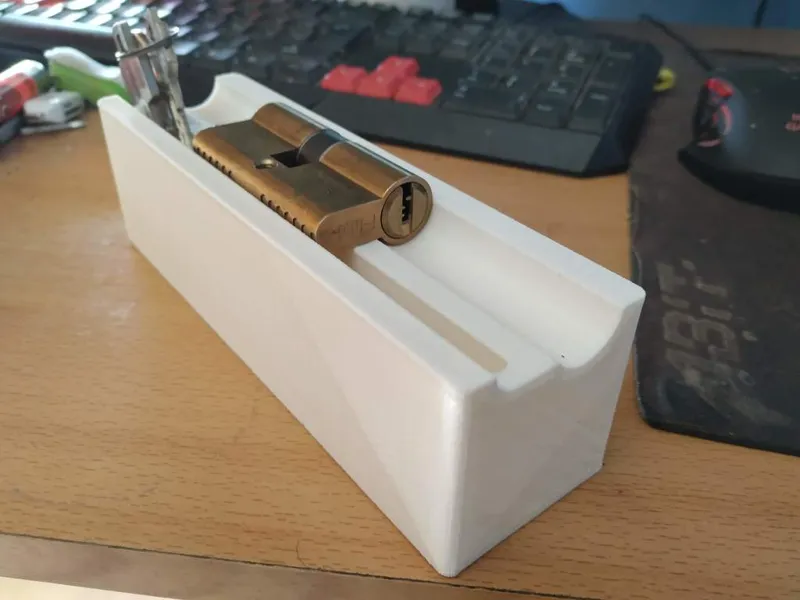 European Profile Lock Workbench