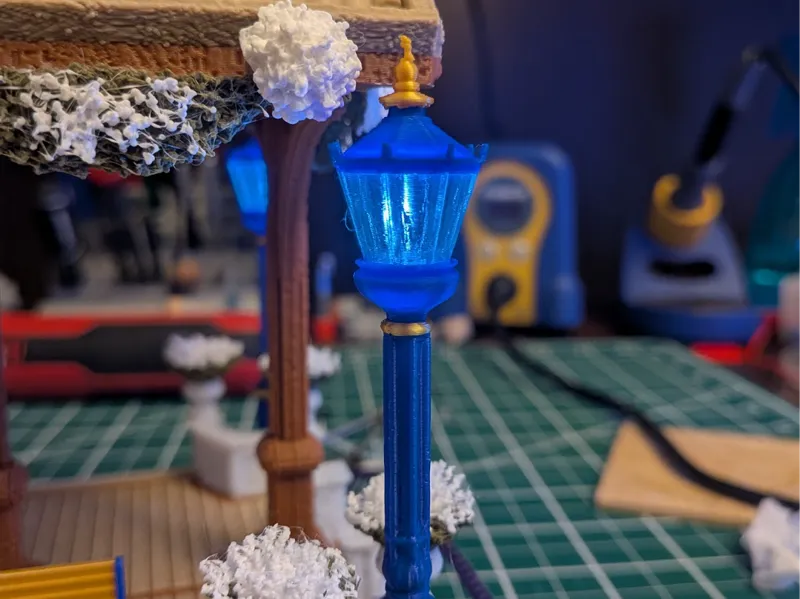 Lamp post mod for FULV Tram station