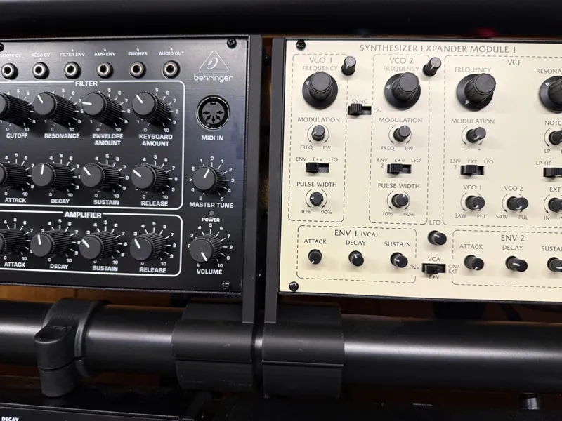 Behringer Bracket for Jaspers (Standing Version)
