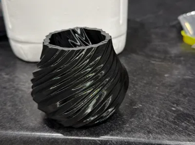 vase small spiral