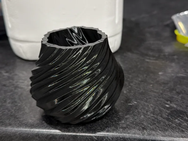 vase small spiral