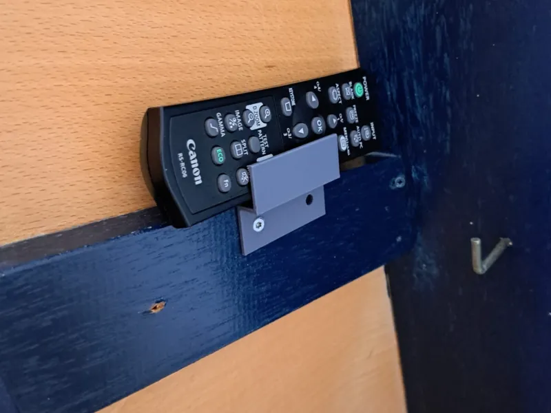 Remote control holder / wall clip (3D print)