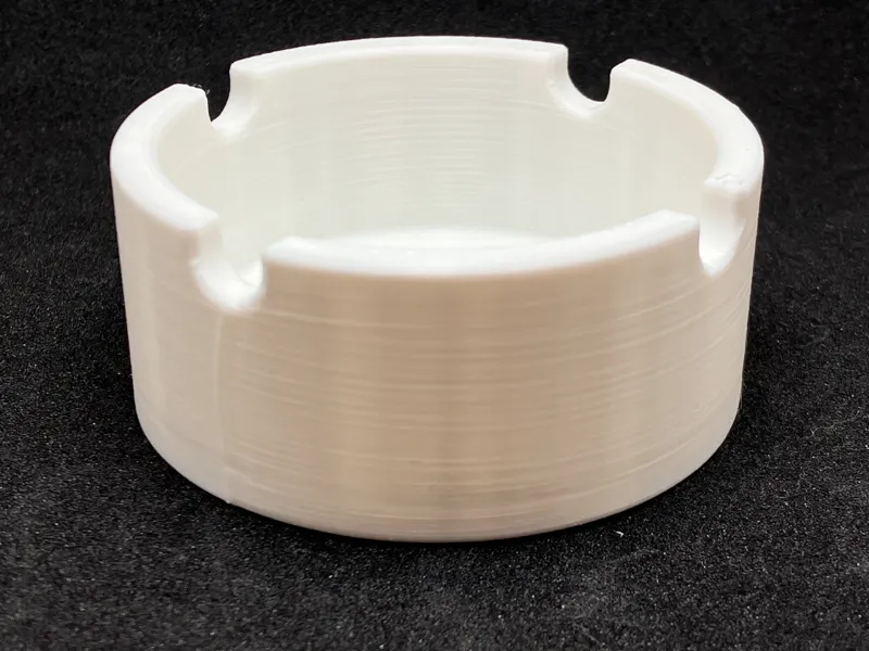 Round ashtray