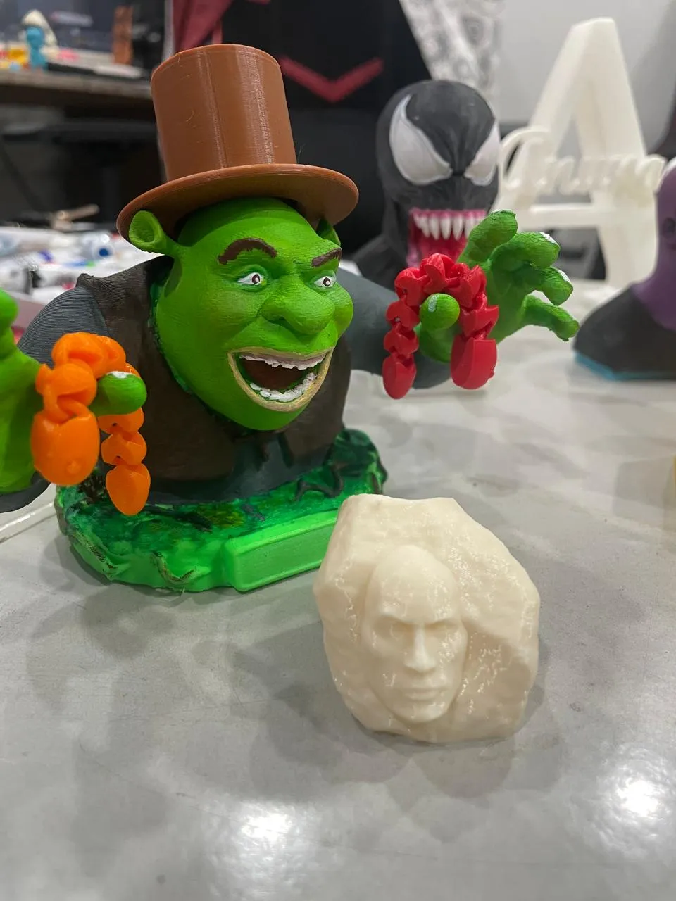 Shrek Model Kit Shrek 3D figurine | Desk buddy | model - Free 3D Print Model - MakerWorld