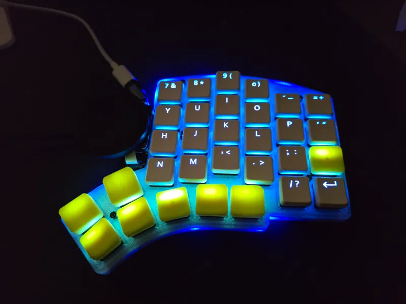 Elora v2 case (SplitKeyboard Halcyon)
