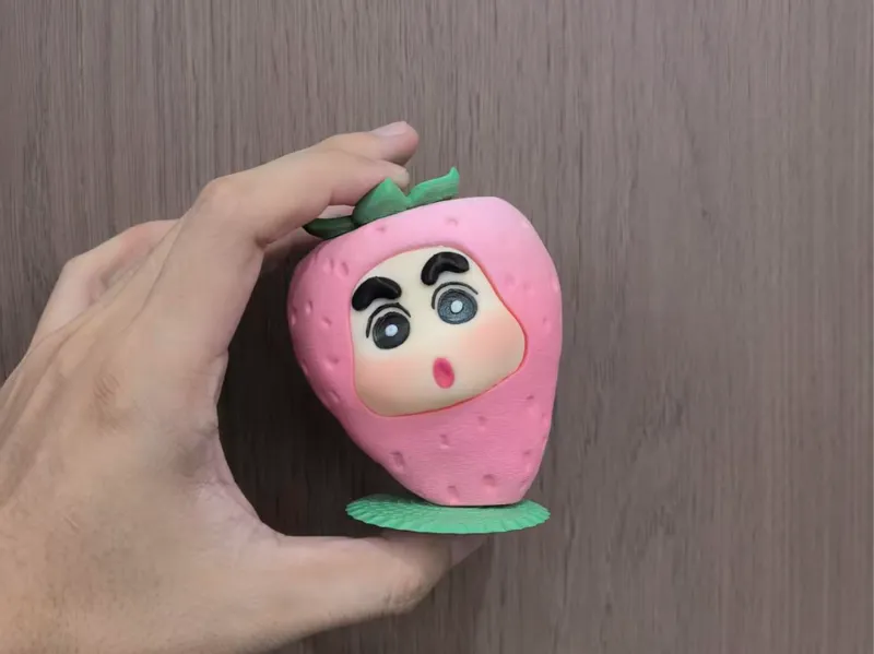 蜡笔小新水果系列之 草莓小新