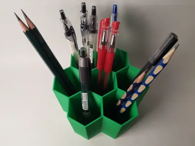 【Fast Print - Sturdy and Durable】Honeycomb Pen Holder