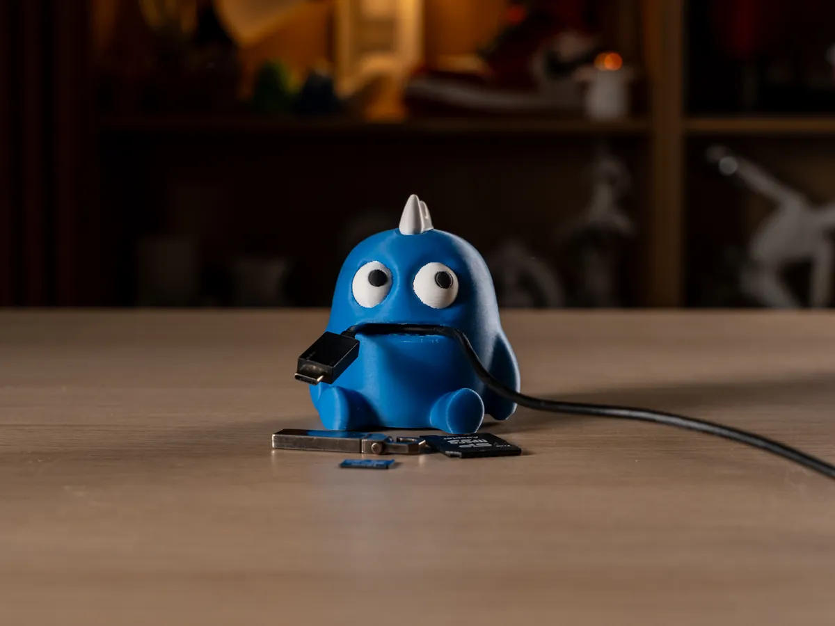 Cable Monster - Desk helper - Blue - Free 3D Print Model - MakerWorld