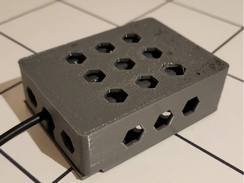 Parametric box: sliding lid, compartments, vents