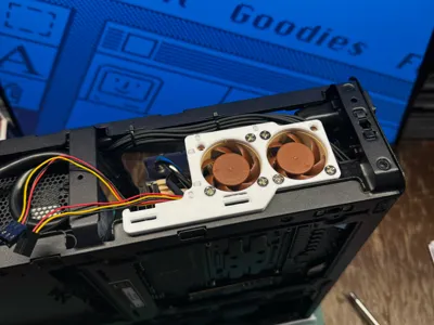 Bracket for 40mm fan (Fractal Design Ridge)