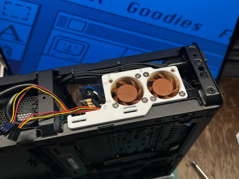 Bracket for 40mm fan (Fractal Design Ridge)