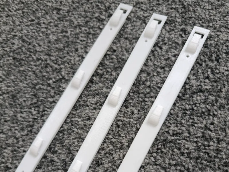 Modular wall bracket for masks