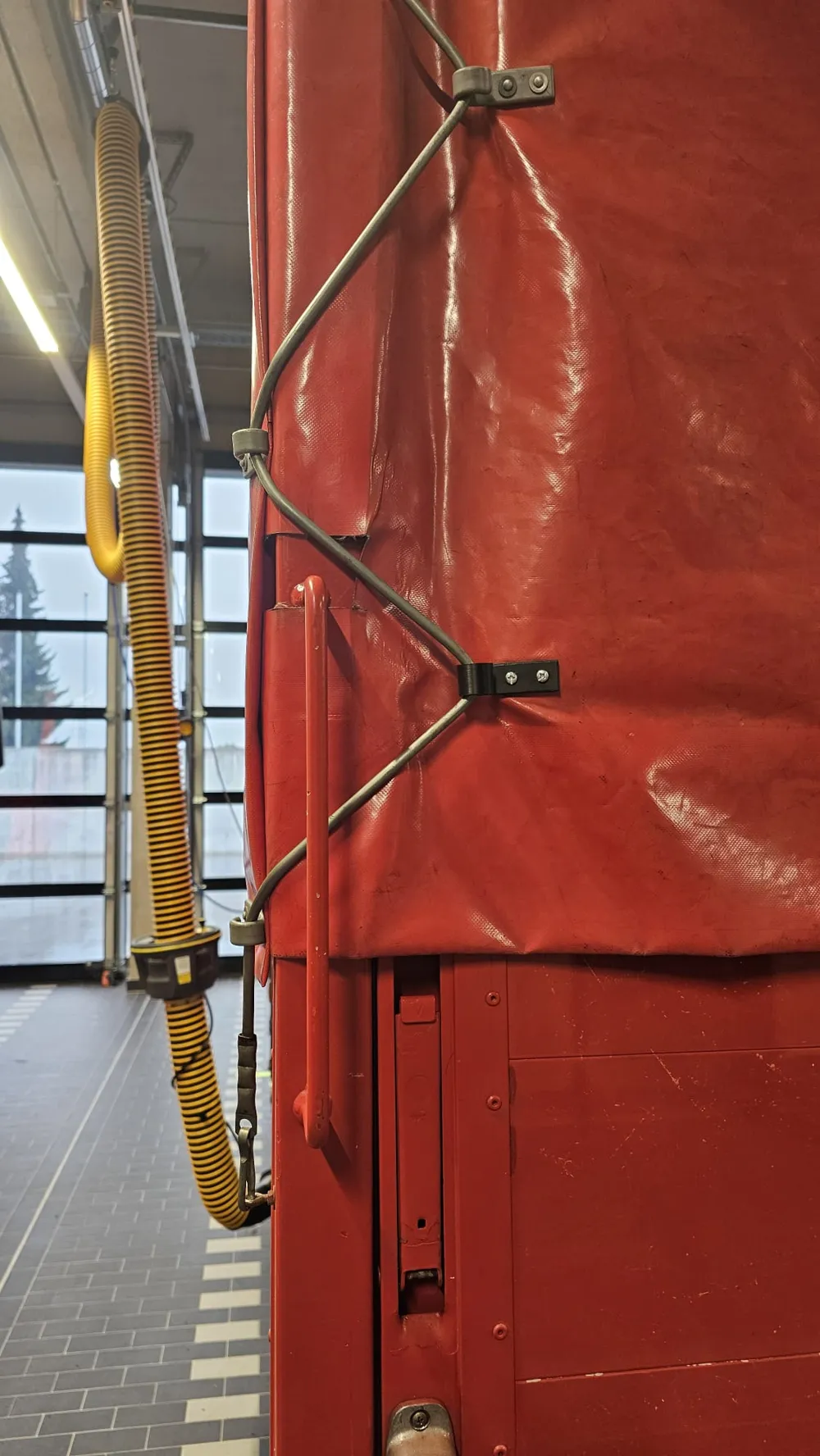 2 Hole Tarp Hook/Toggle Latch - Free 3D Print Model - MakerWorld