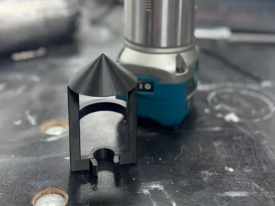 Makita router Center point