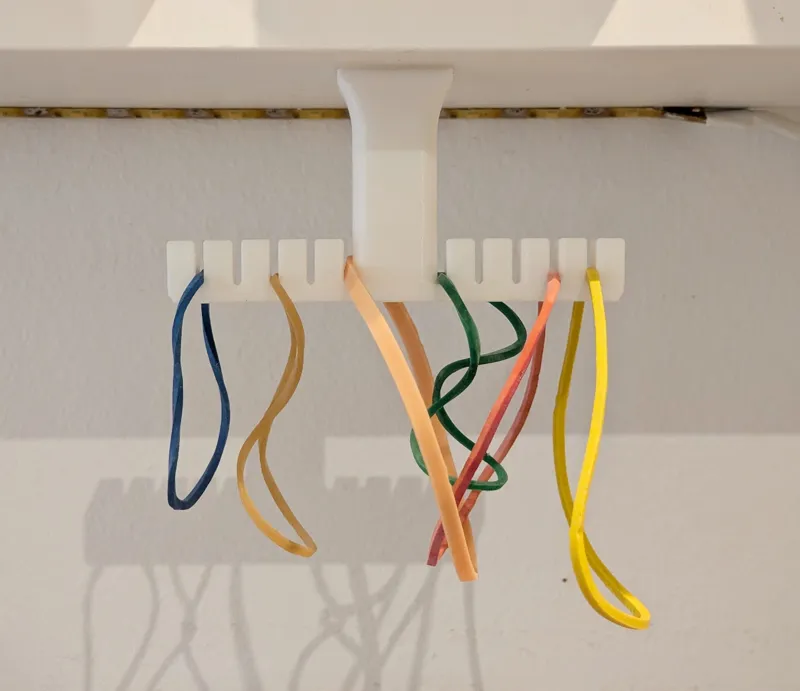 Rubber Band Hanging Thing (Gummiring-Aufhängding)