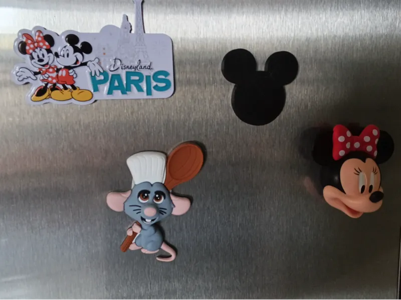 Mickey Mouse Magnet
