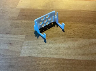 Phone stand v9