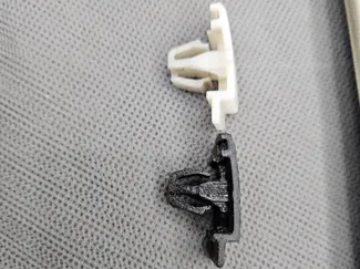 Honda Prelude 3G BA4 Clips fuer die Seitenleisten