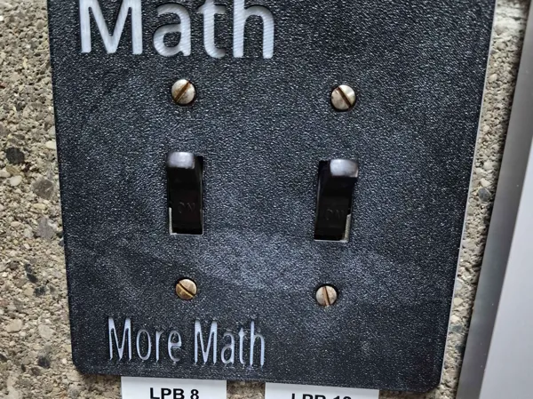 https://makerworld.bblmw.com/makerworld/model/DSM00000002576956/design/bc176e4fa8e3880a.jpg