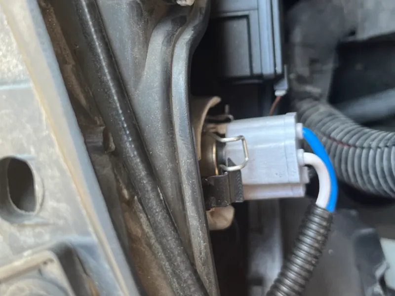 Lamp support for Ibiza 6L Headlight