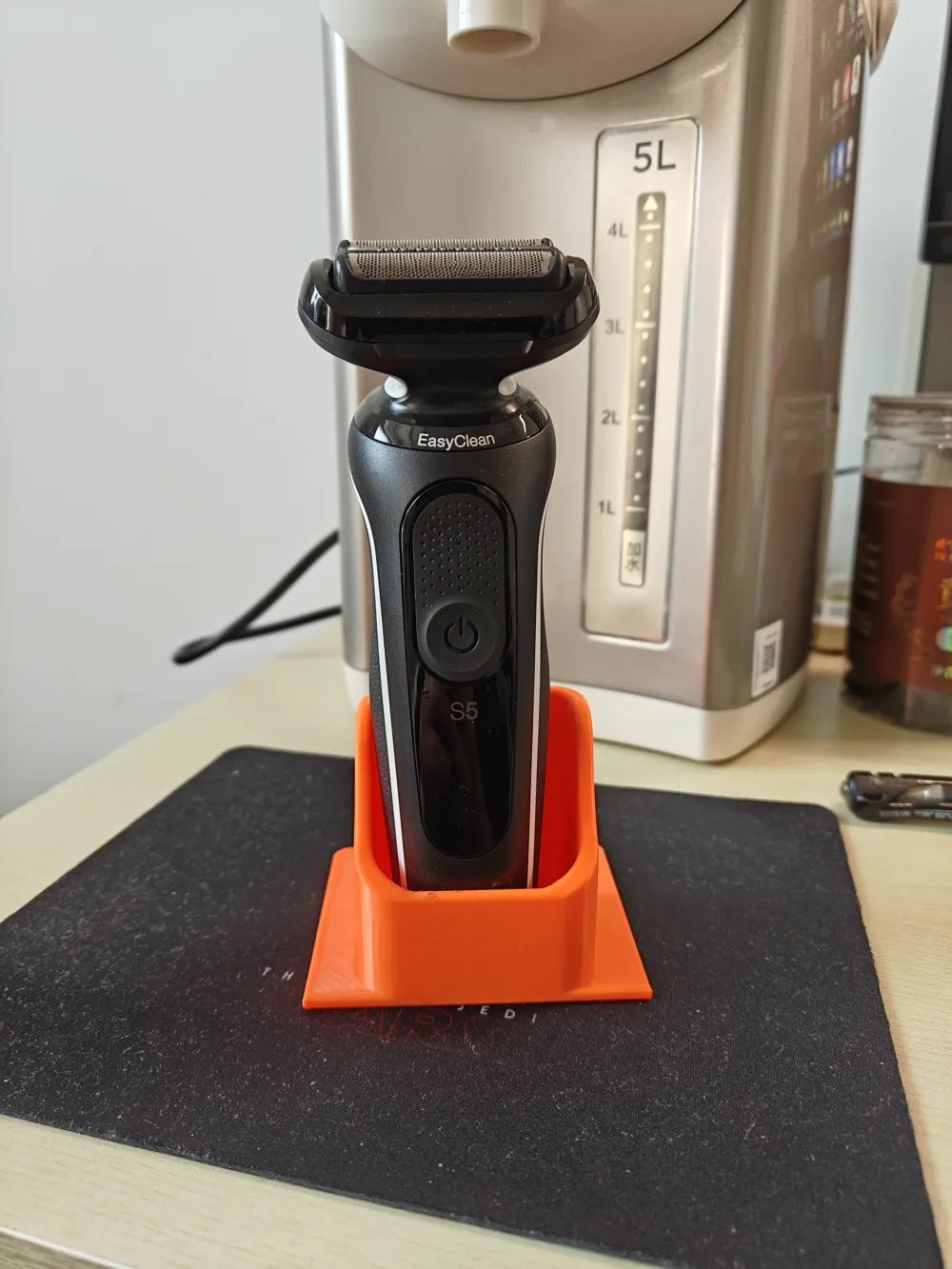 Shaver Stand (fits Braun, Panasonic shavers, remote control) - Free 3D ...