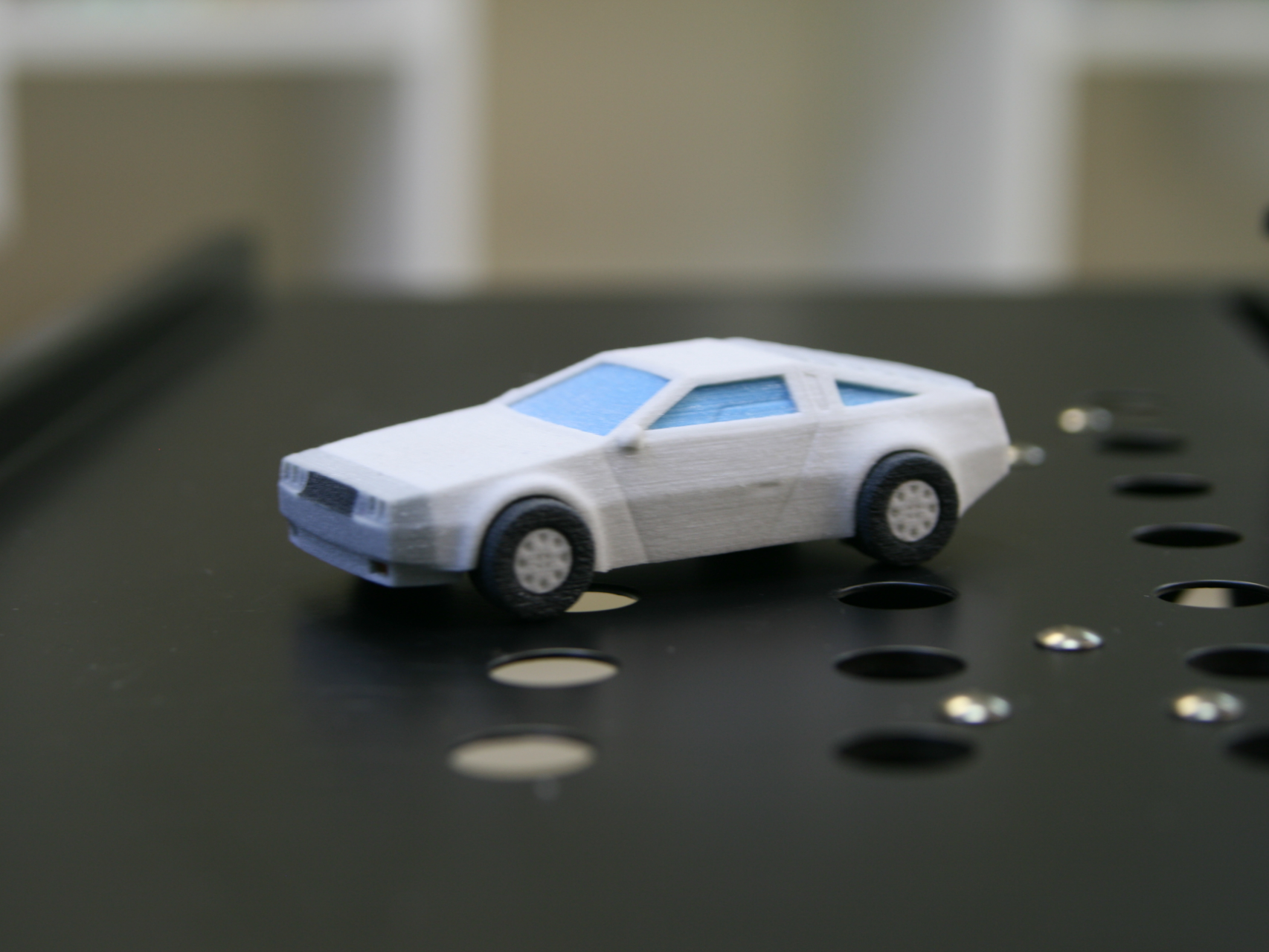DeLorean-DMC12
