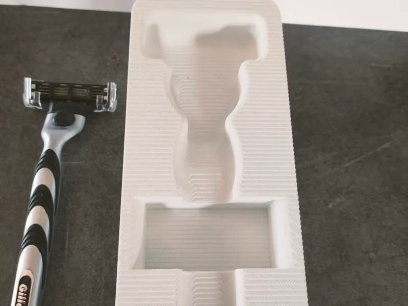 razor organizer