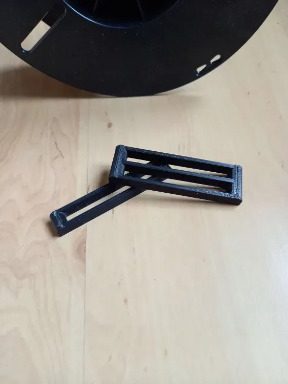 minimalist spool holder