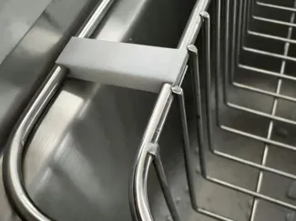 厨房沥水篮放脱卡扣