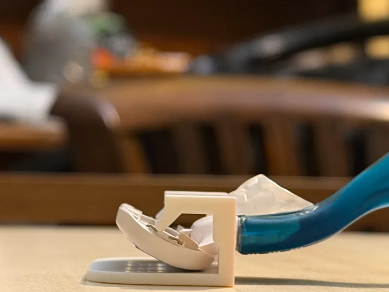 Gillette venus holder 