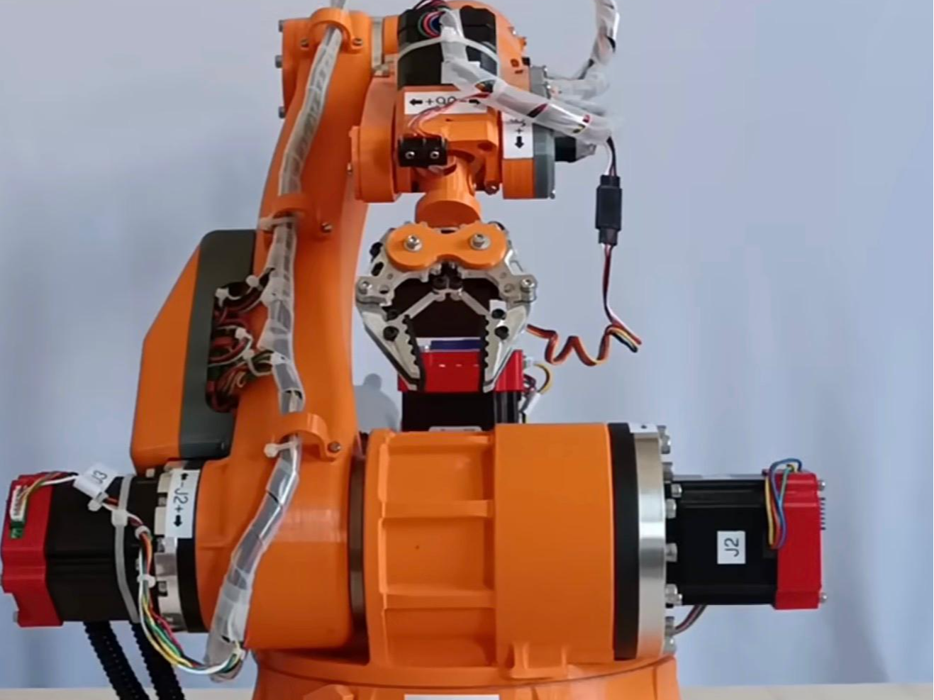 robotic arm 6 Axis .ASTOLFI by ALI 