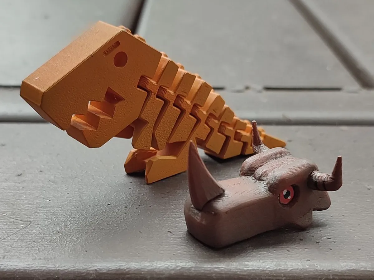 Casque Greymon pour dinosaure articulé
