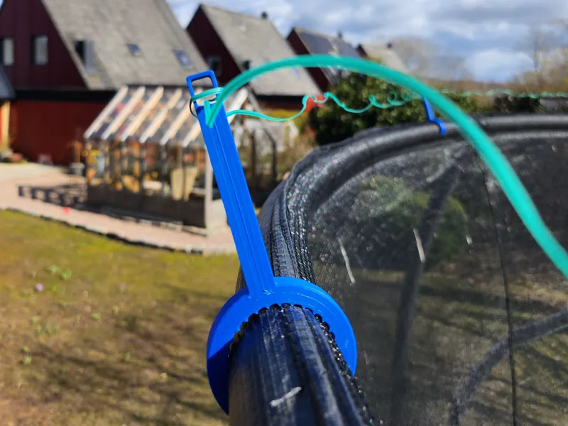 Trampoline bird stopper