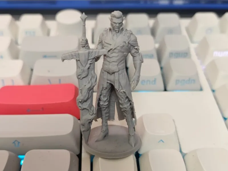 DnD miniature - Male Shadar-kai Hexblade Warlock