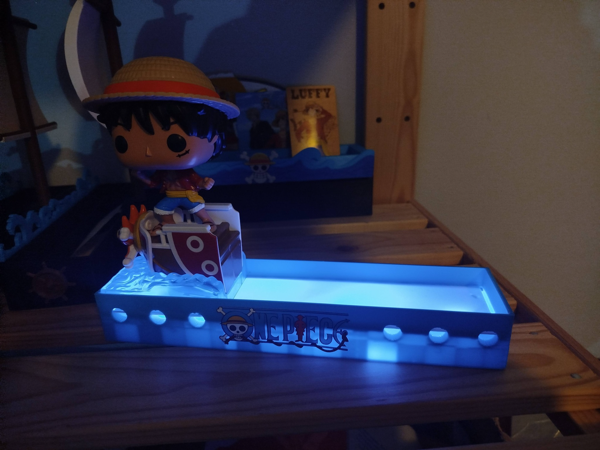 ESPOSITORE ONE PIECE KINDER 2026