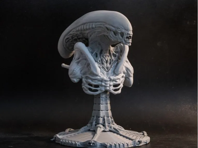 Alien Bust Base and Body 